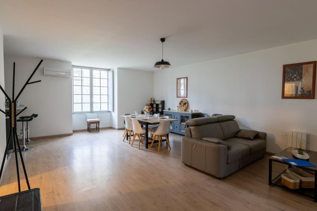 סומור Superbe Appartement מראה חיצוני תמונה